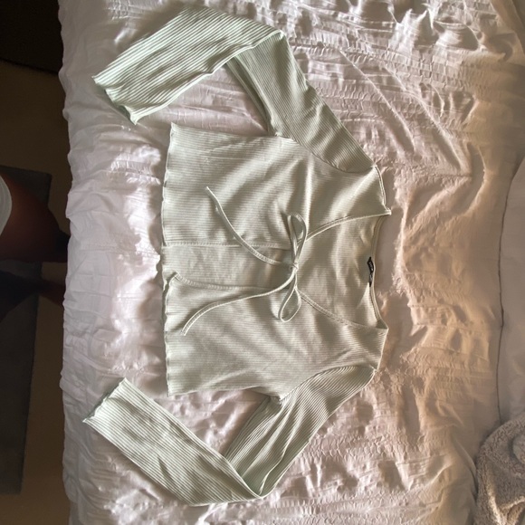 Light green ribbed top - Picture 2 of 2